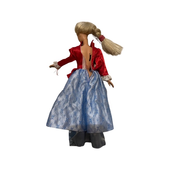 2 Barbies Lever to move arms - Picture 4 of 4